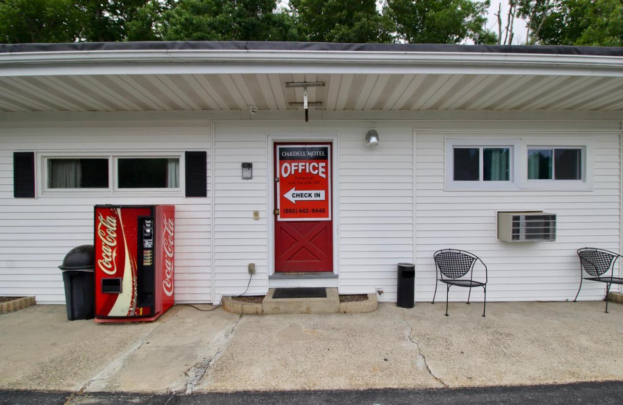 Oakdell Motel Waterford Ct Екстер'єр фото