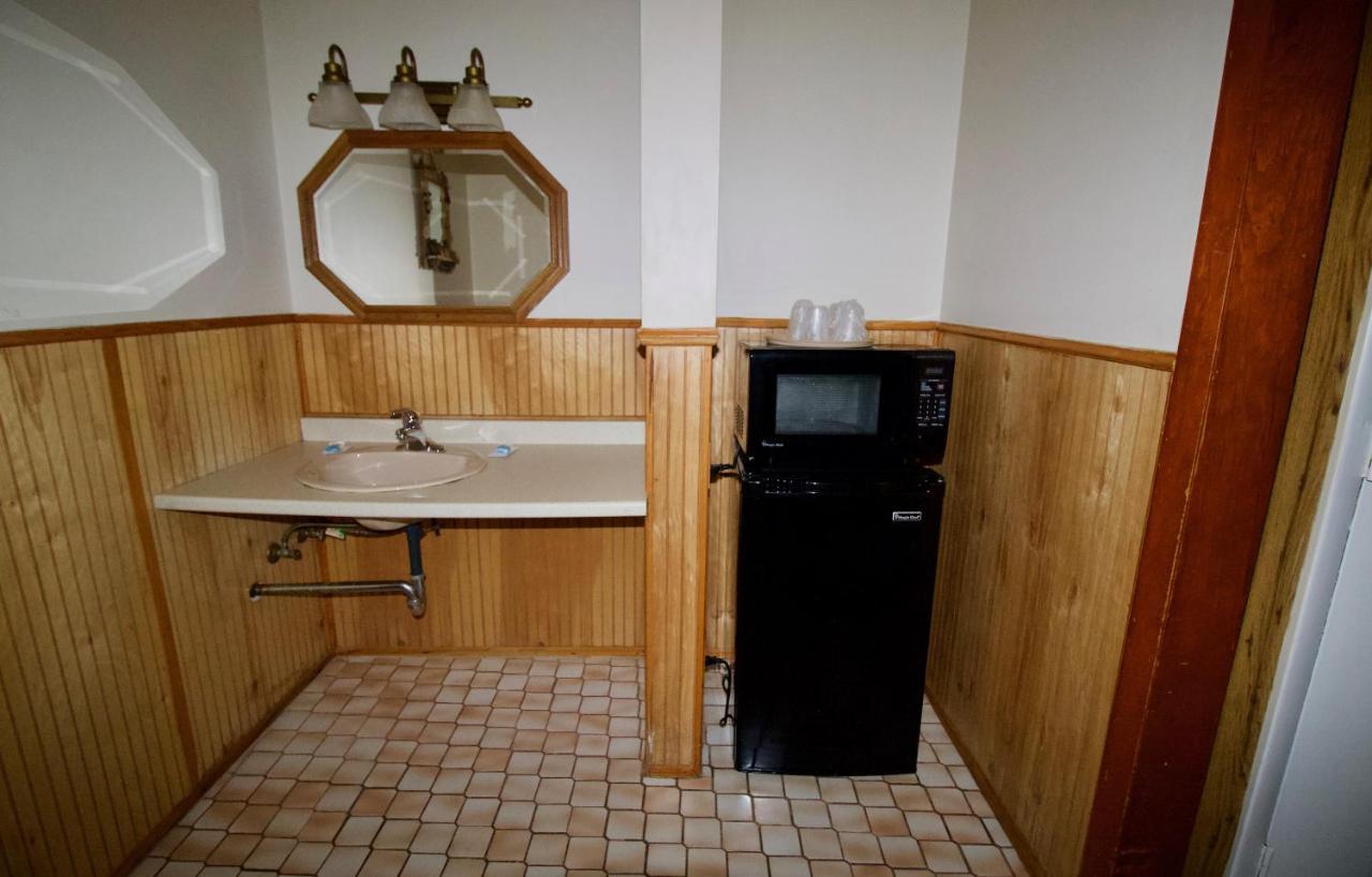 Oakdell Motel Waterford Ct Екстер'єр фото