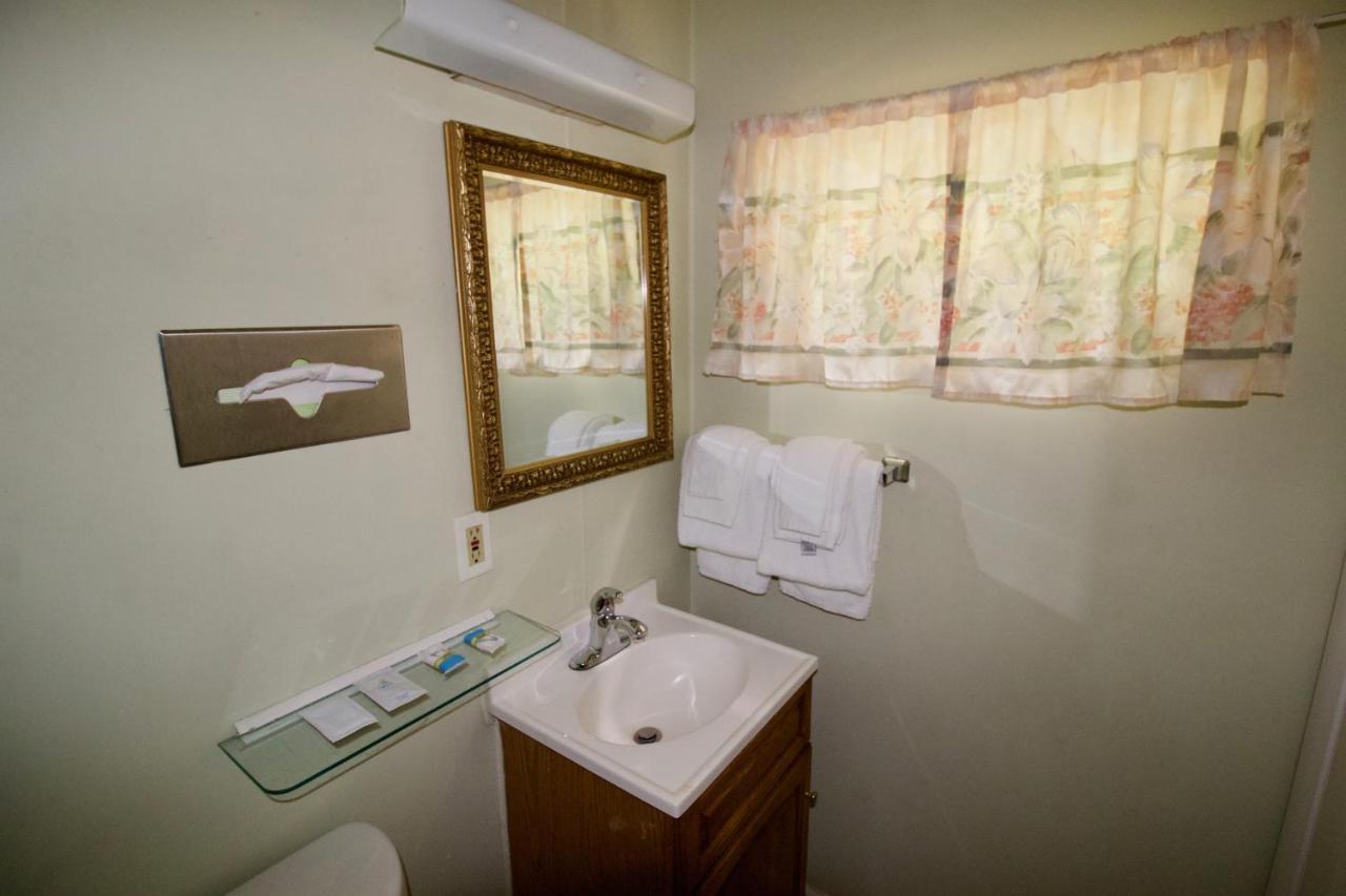 Oakdell Motel Waterford Ct Екстер'єр фото