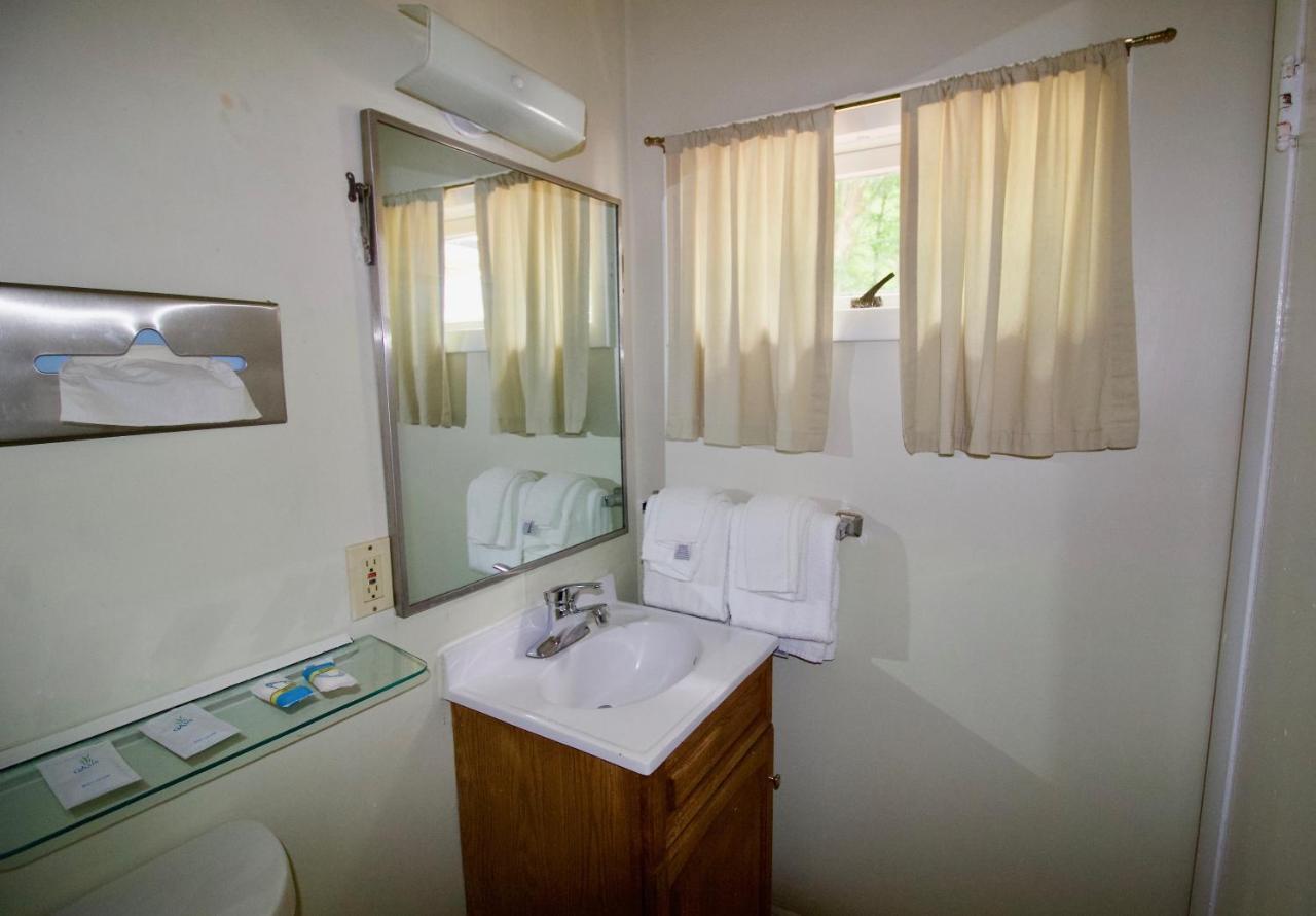 Oakdell Motel Waterford Ct Екстер'єр фото