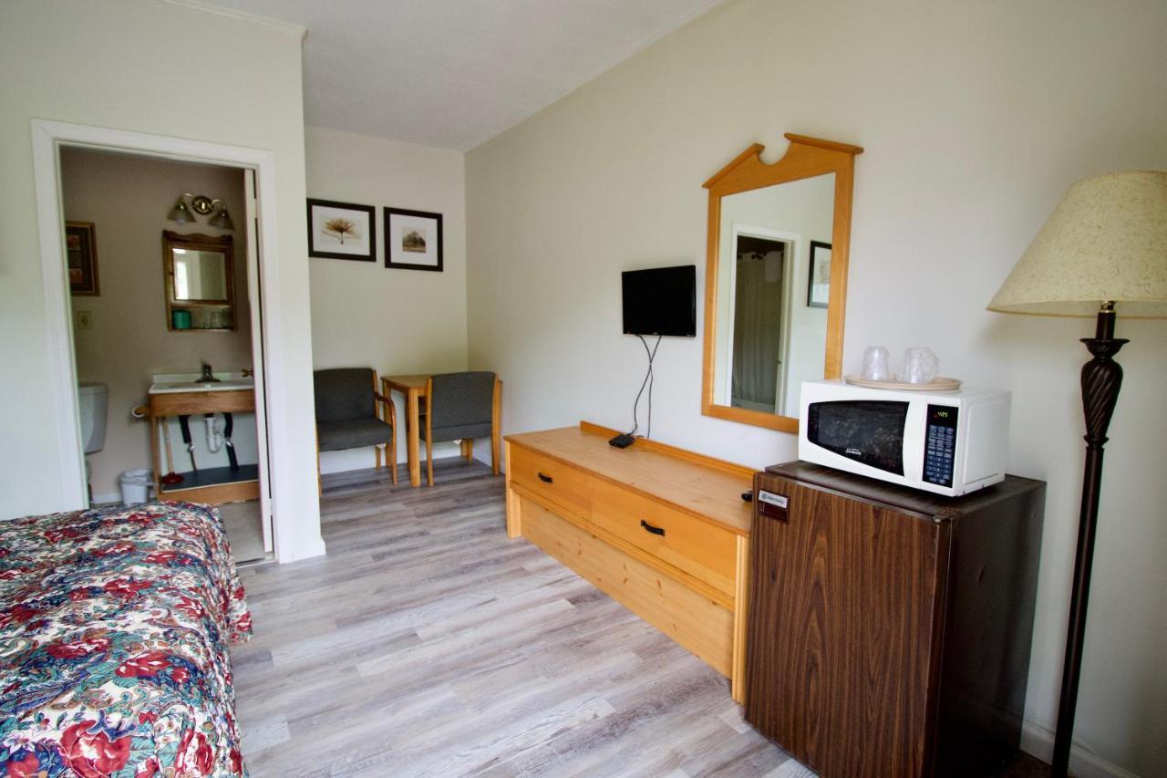 Oakdell Motel Waterford Ct Екстер'єр фото